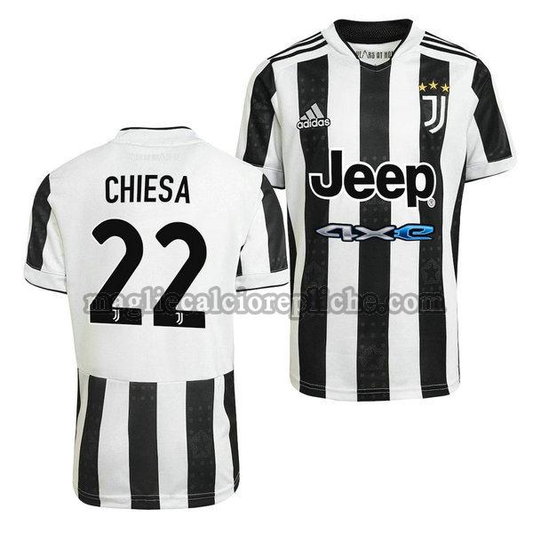 prima maglie calcio juventus 2021 2022 federico chiesa 22 nero bianco