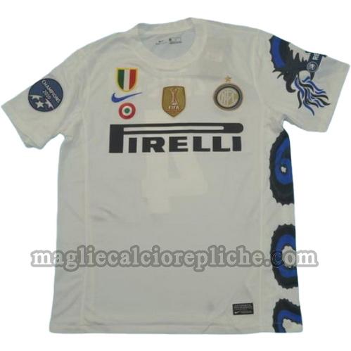 seconda divisa maglie calcio inter campioni 2010