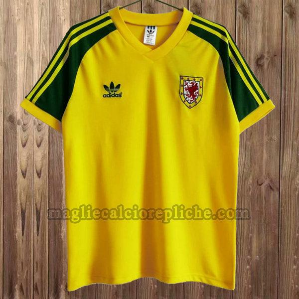 seconda maglie calcio galles 1982 giallo