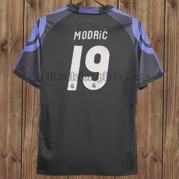 terza maglie calcio real madrid 2016-2017 modric 19 nero